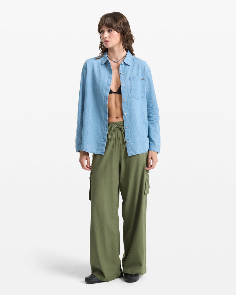 WOMEN'S LIVED IN BUTTON UP - Image 6