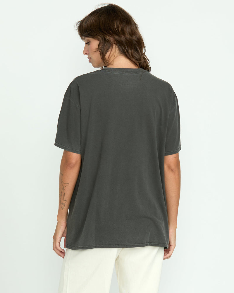 WOMEN'S STONES THROW TEE - Image 2